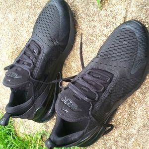 Nike air max 279 triple black size10